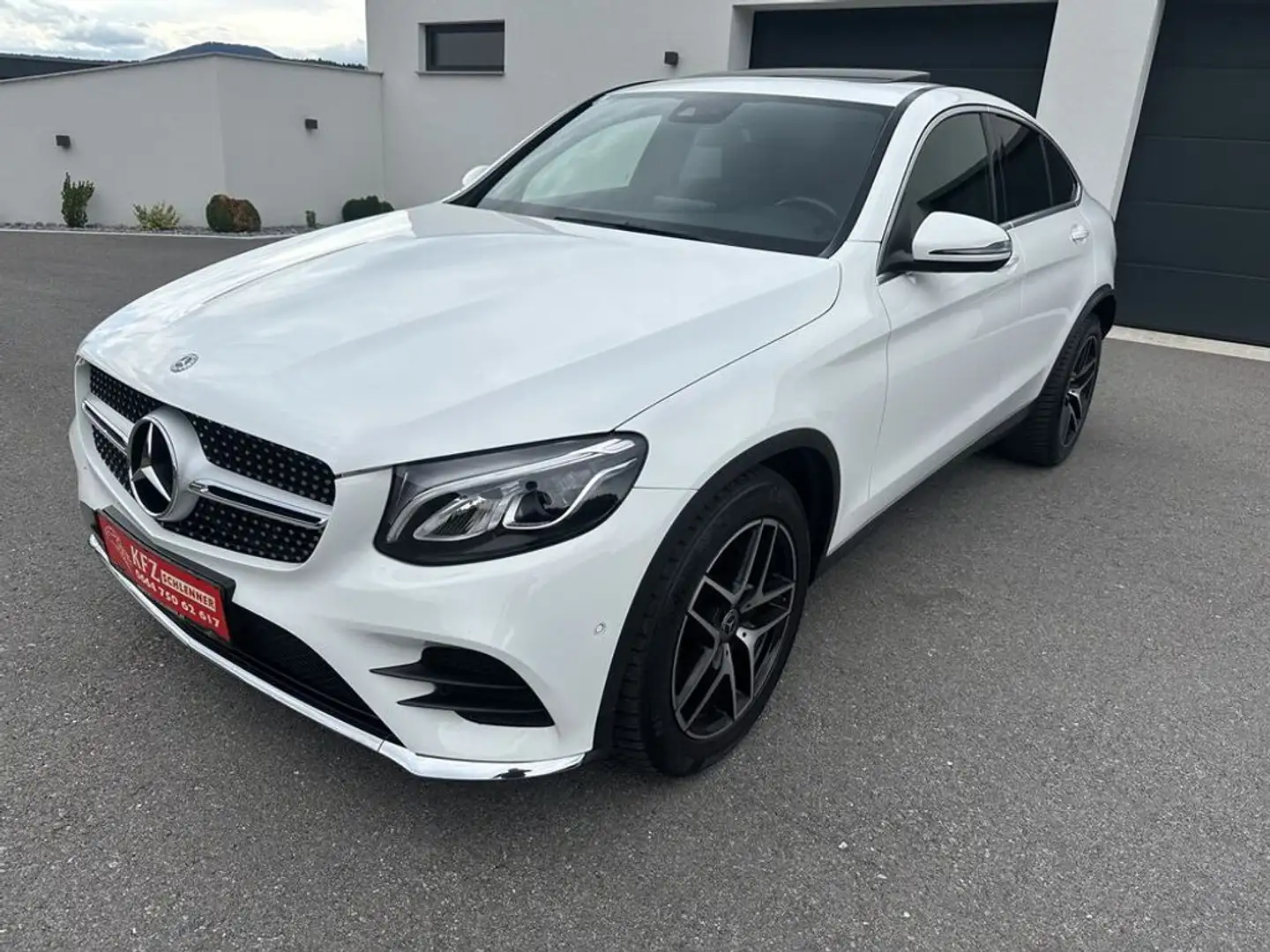 Mercedes-Benz GLC Coupe 220 d 4Matic AMG line/Panorama Blanc - 1
