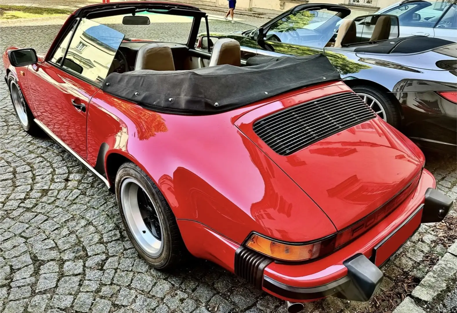 Porsche 911 Carrera Cabriolet Rood - 2