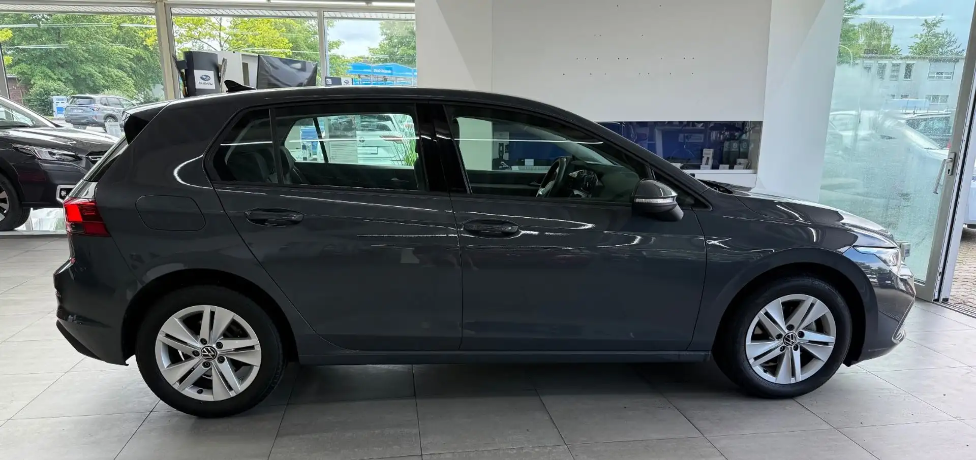 Volkswagen Golf *VIII*Limo*Life*Navi*Virtual*App-Con*LED*ACC Gris - 2