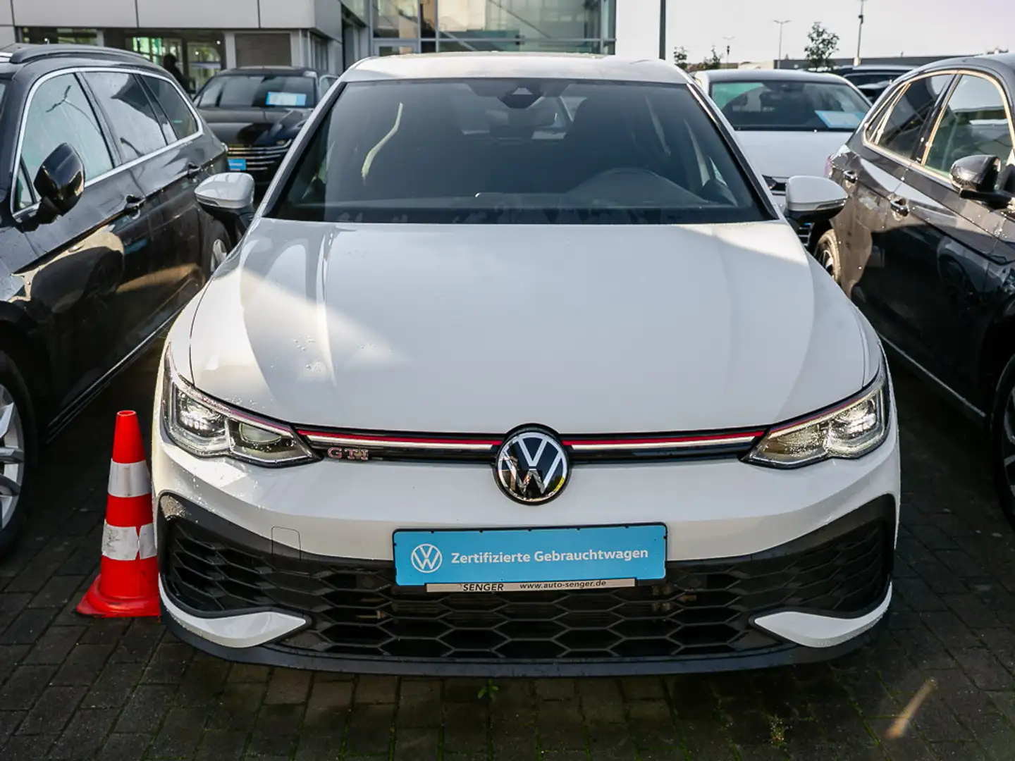Volkswagen Golf VIII GTI 2.0 TSI Clubsport DCC Matrix Navi Blanc - 2
