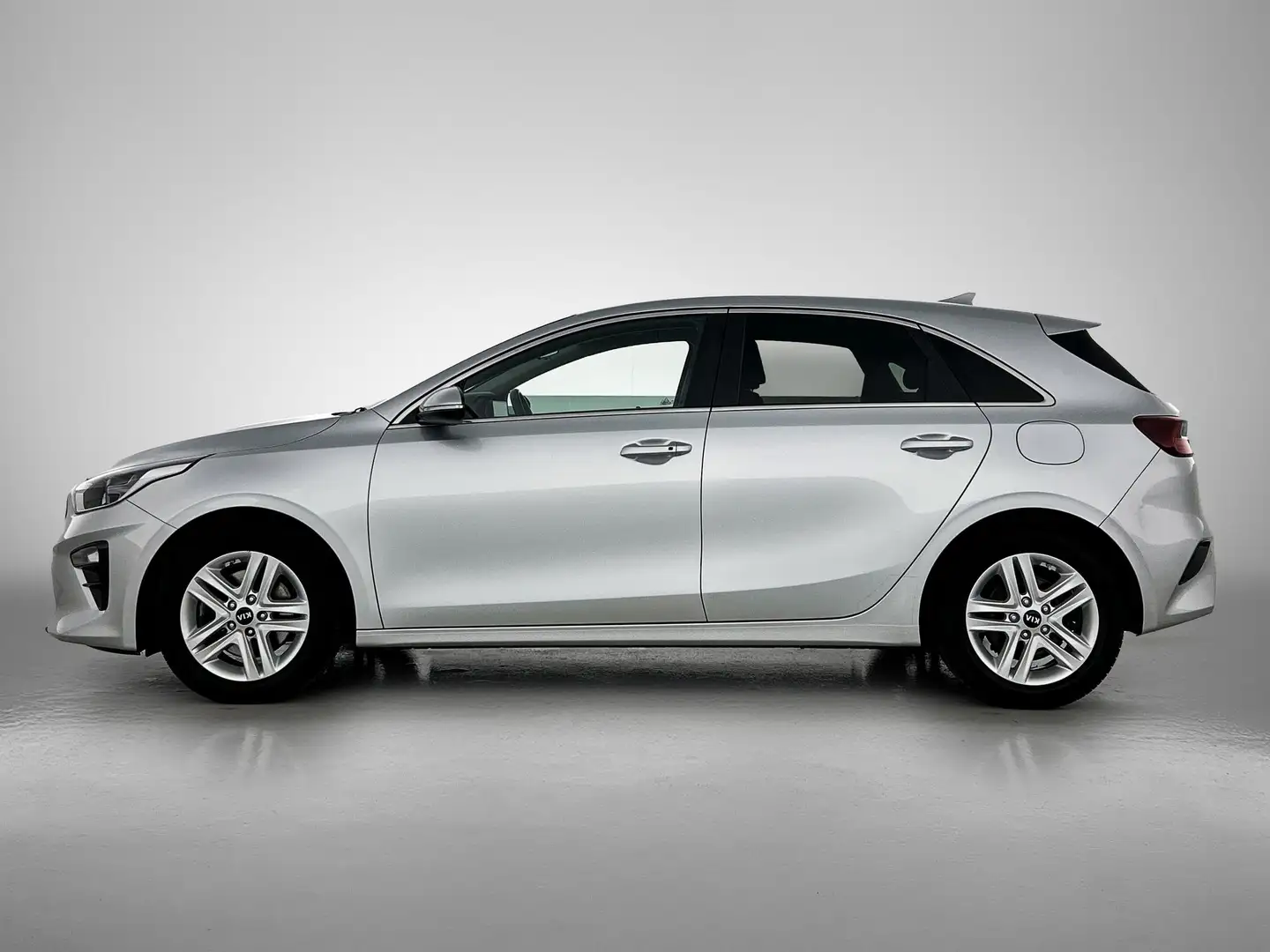 Kia Ceed / cee'd 1.4 T-GDi 141PK Automaat Dynamic PlusLine / 5Drs. Grijs - 2