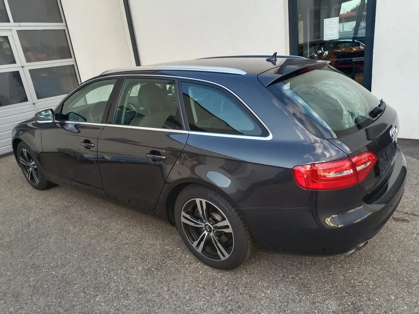Audi A4 Avant 2,0 TDI Daylight,NAVI,Sitzheizung Schwarz - 2