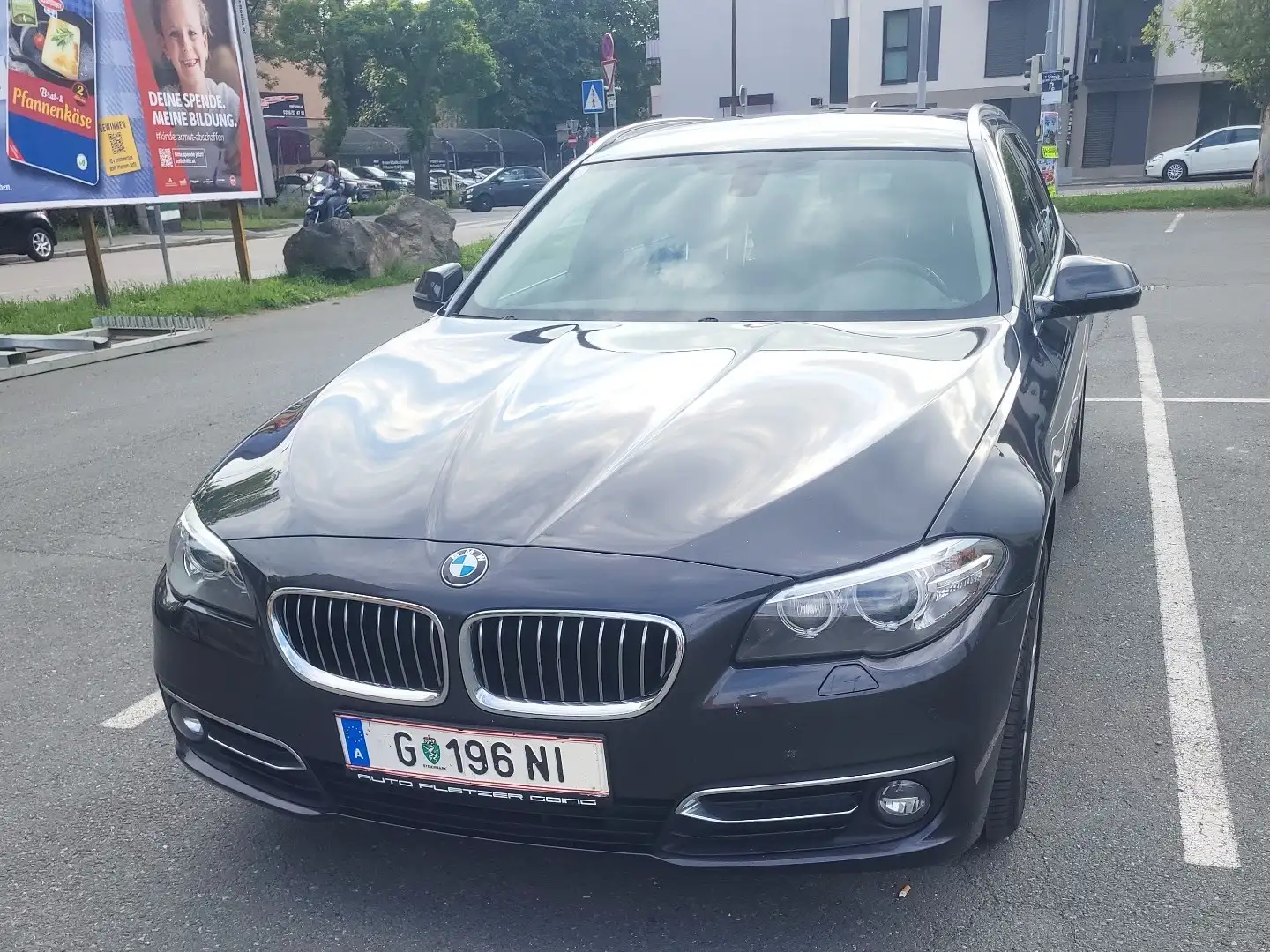 BMW 520 520d xDrive Touring Aut. Luxury Line - 1