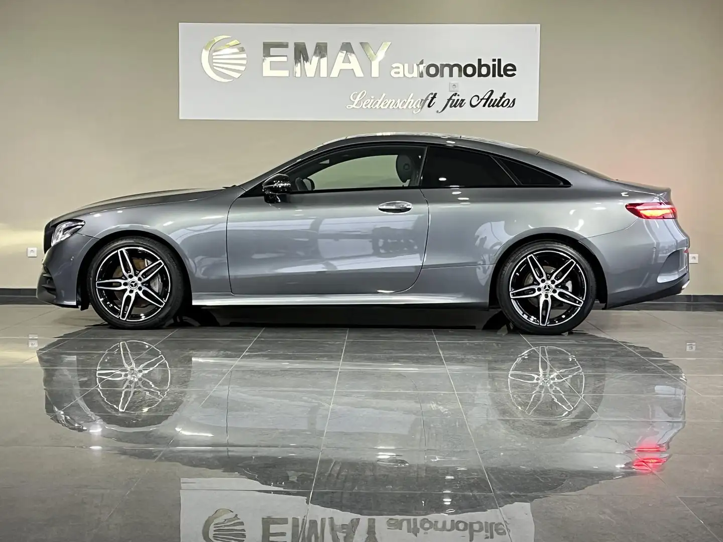 Mercedes-Benz E 200 Coupe Amg Line /P.Dach/Alcantara/R.Kamera/ Grau - 1