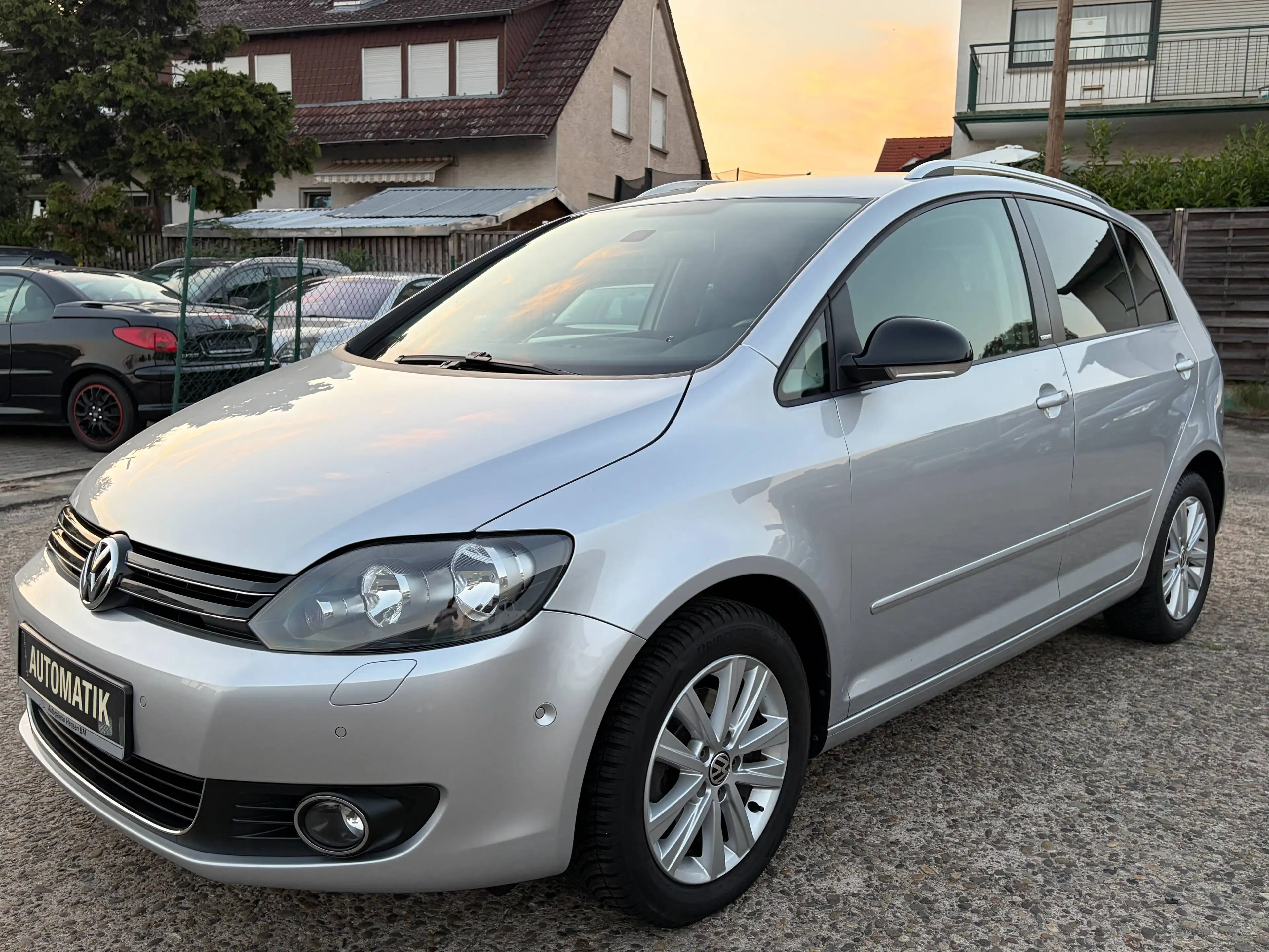 Volkswagen Golf Plus Style*Automatik*2.Hand*HU/AU Neu*AHK*PDC*SHZ*Temp.* — photo 2