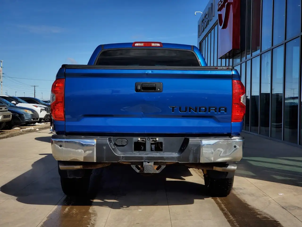 Toyota Tundra снимка Toyota Tundra