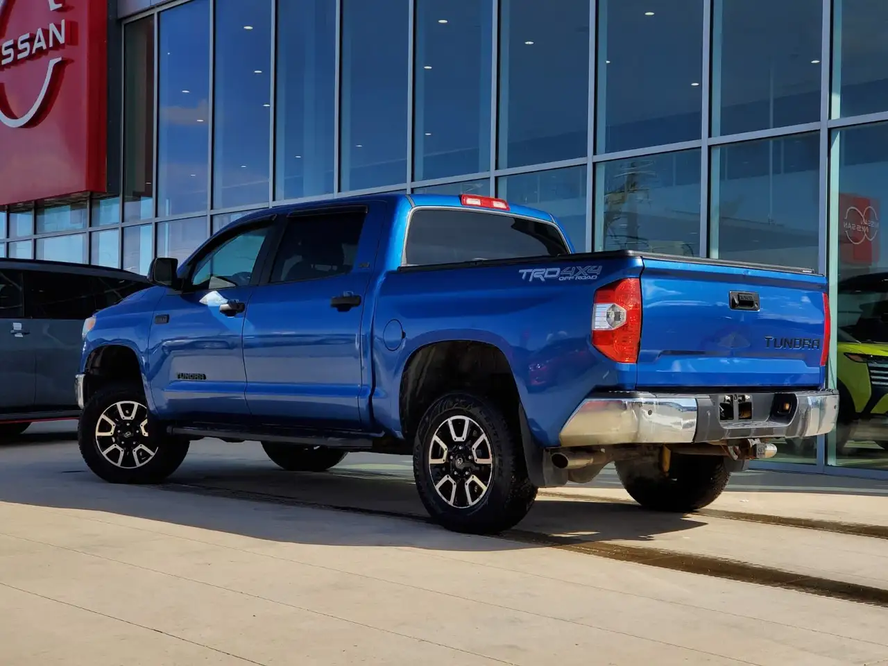 Toyota Tundra снимка Toyota Tundra