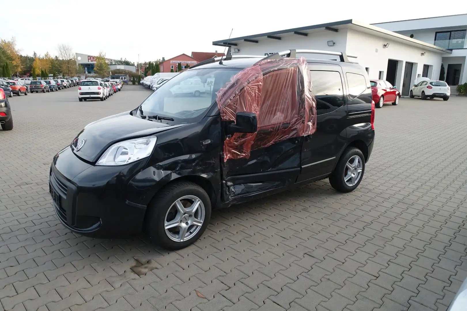Fiat Qubo 1.3MultiJet MY Qubo Schwarz - 1