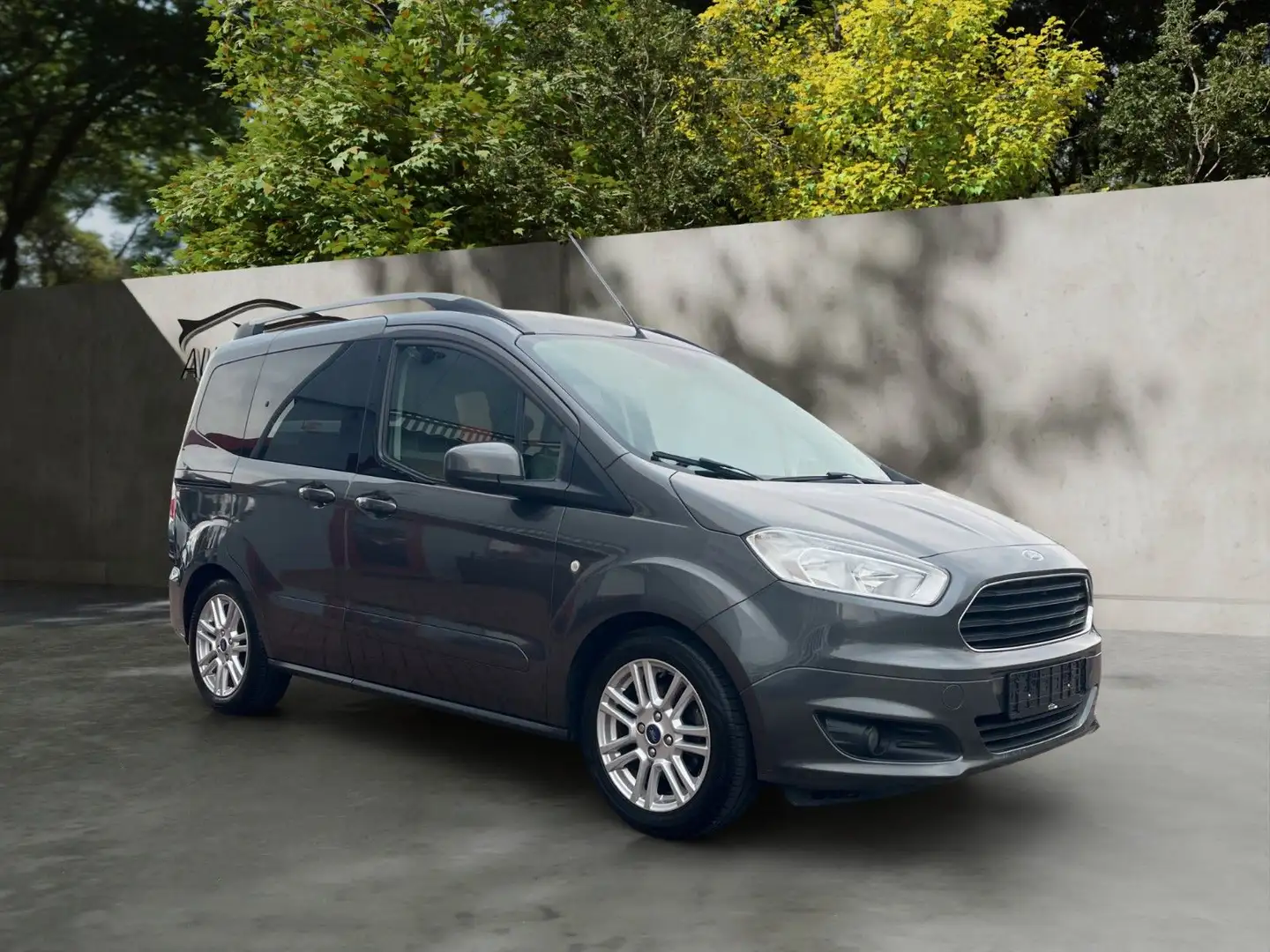 Ford Tourneo Courier Titanium/1.Hand/Service NEU Gris - 1