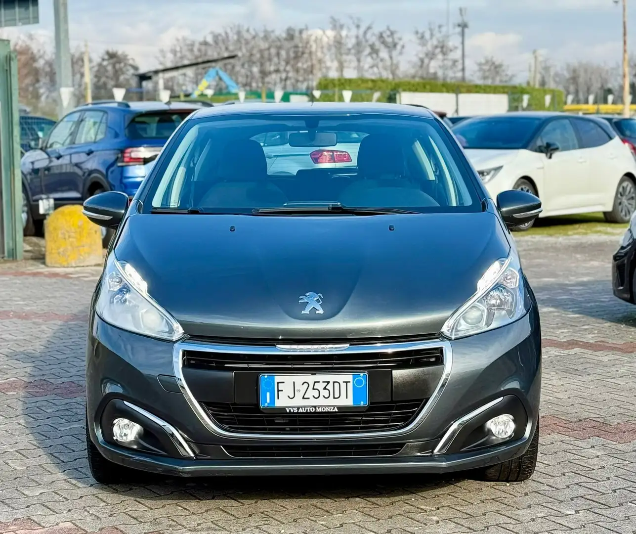 Peugeot 208 1.2 puretech Access 82cv Gris - 2
