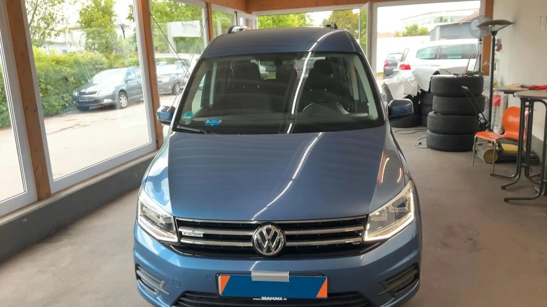 Volkswagen Caddy 2.0 TDI 4M *STHZ*SHZ*NAV*BX*ACC*PDC*RKam* Azul - 2