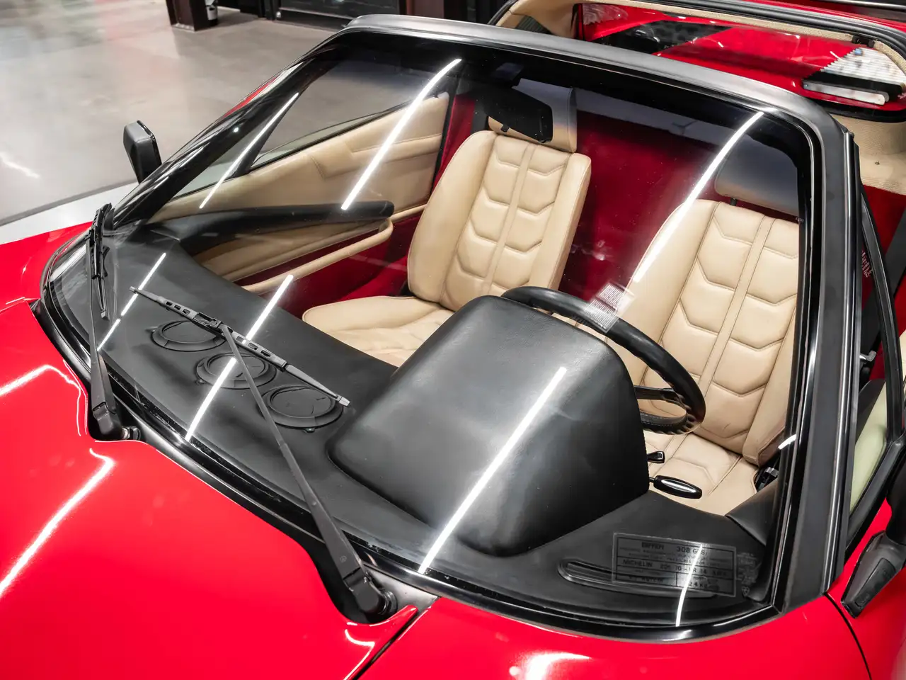 Ferrari 308 снимка Ferrari 308