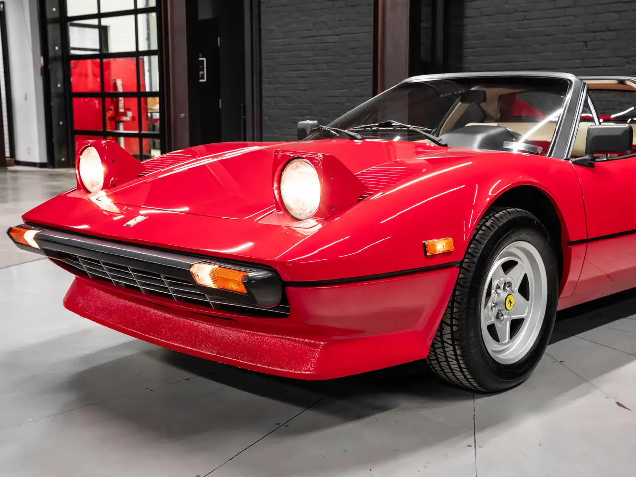 Ferrari 308 снимка Ferrari 308