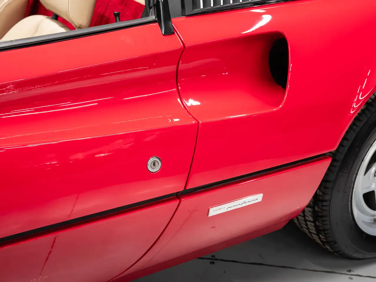 Ferrari 308 снимка Ferrari 308