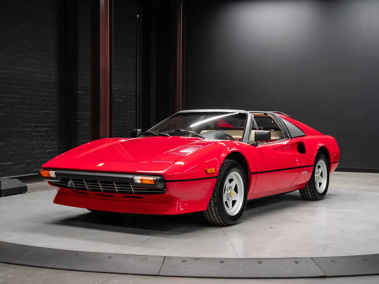 Ferrari 308 снимка Ferrari 308
