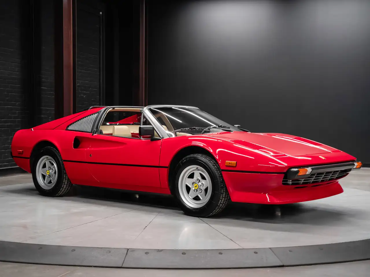 Ferrari 308 снимка Ferrari 308