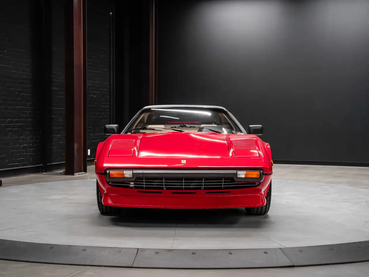 Ferrari 308 снимка Ferrari 308