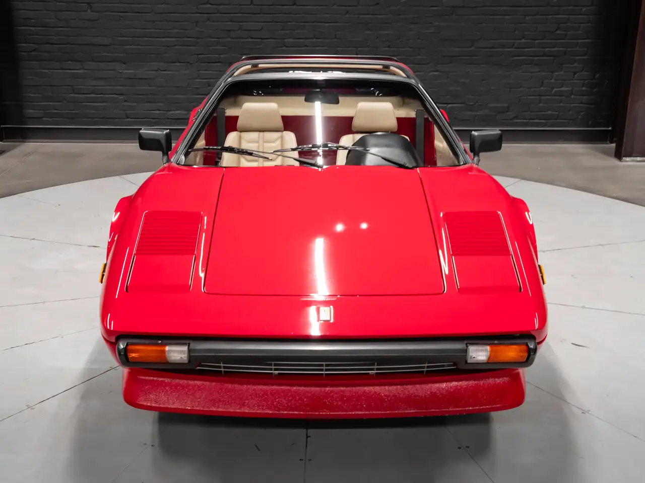 Ferrari 308 снимка Ferrari 308