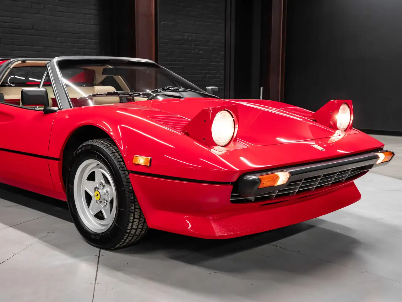 Ferrari 308 снимка Ferrari 308