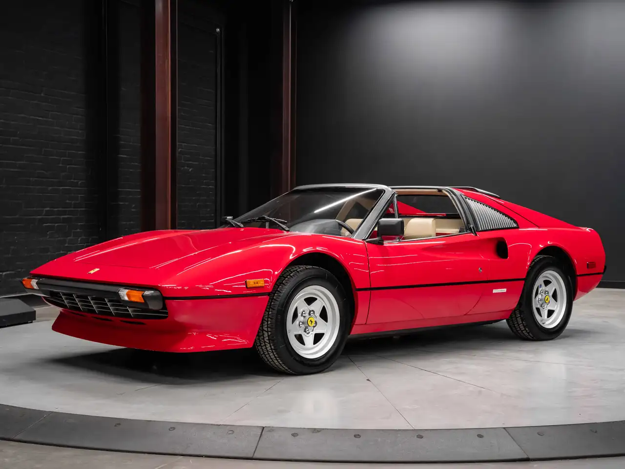 Ferrari 308 снимка Ferrari 308