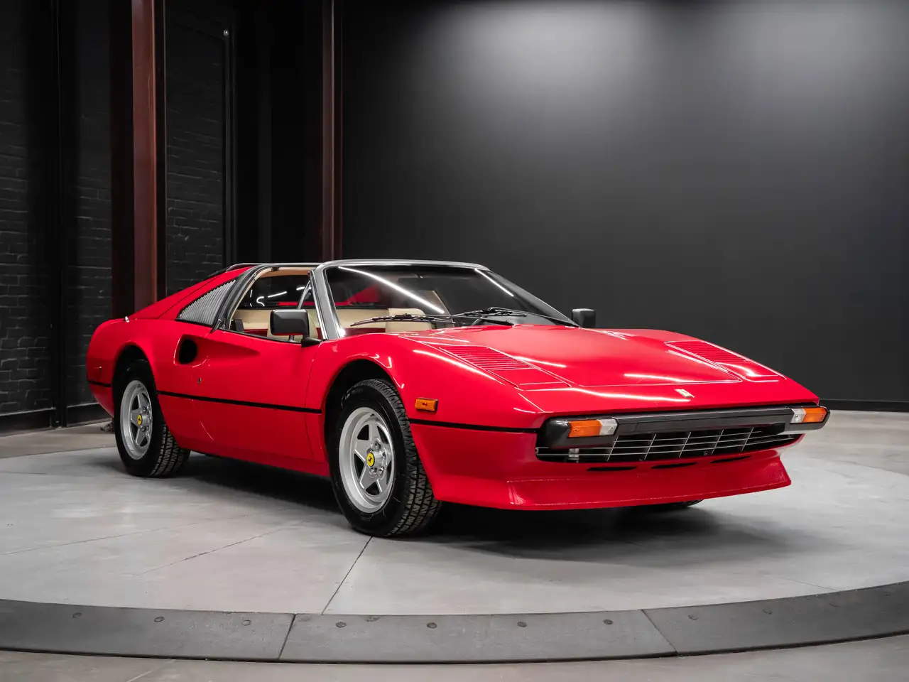Ferrari 308 снимка Ferrari 308