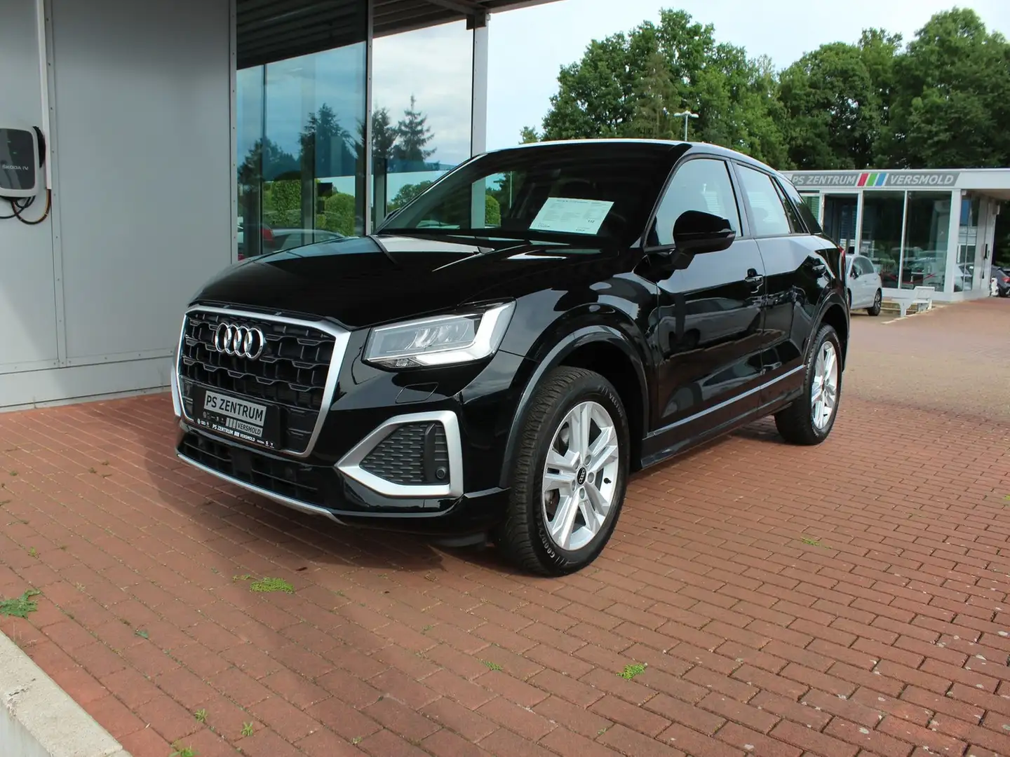 Audi Q2 1.0 TFSI advanced Schwarz - 2