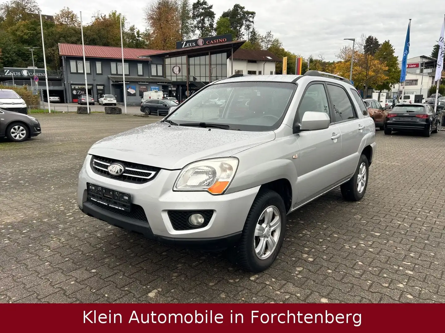 Kia Sportage CRDi 4x4 Klimatronic AHK *aus 1.-Hand* Silber - 1