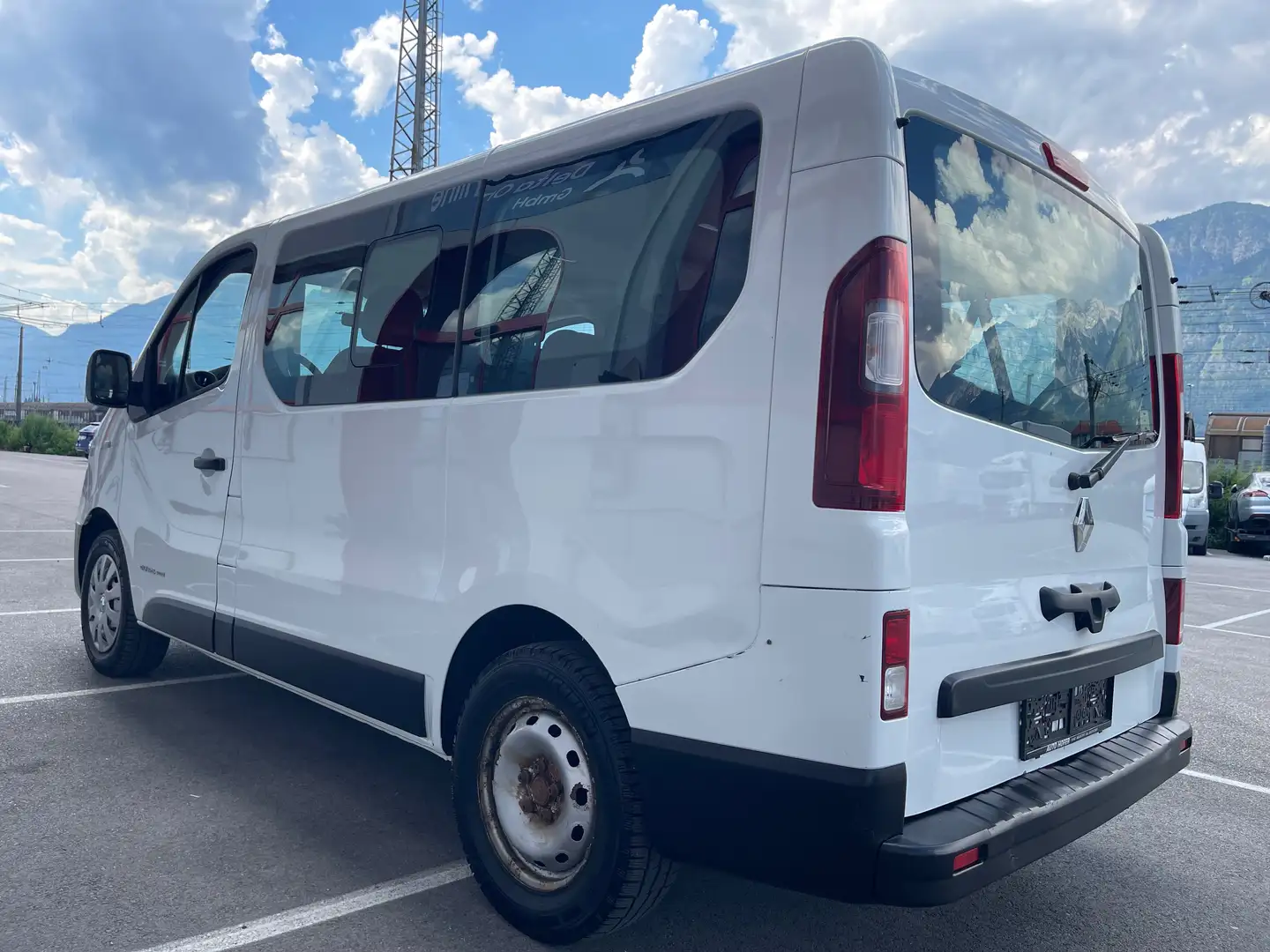 Renault Trafic L1H1 2,7t (8/9 Sitze) Expression Weiß - 2