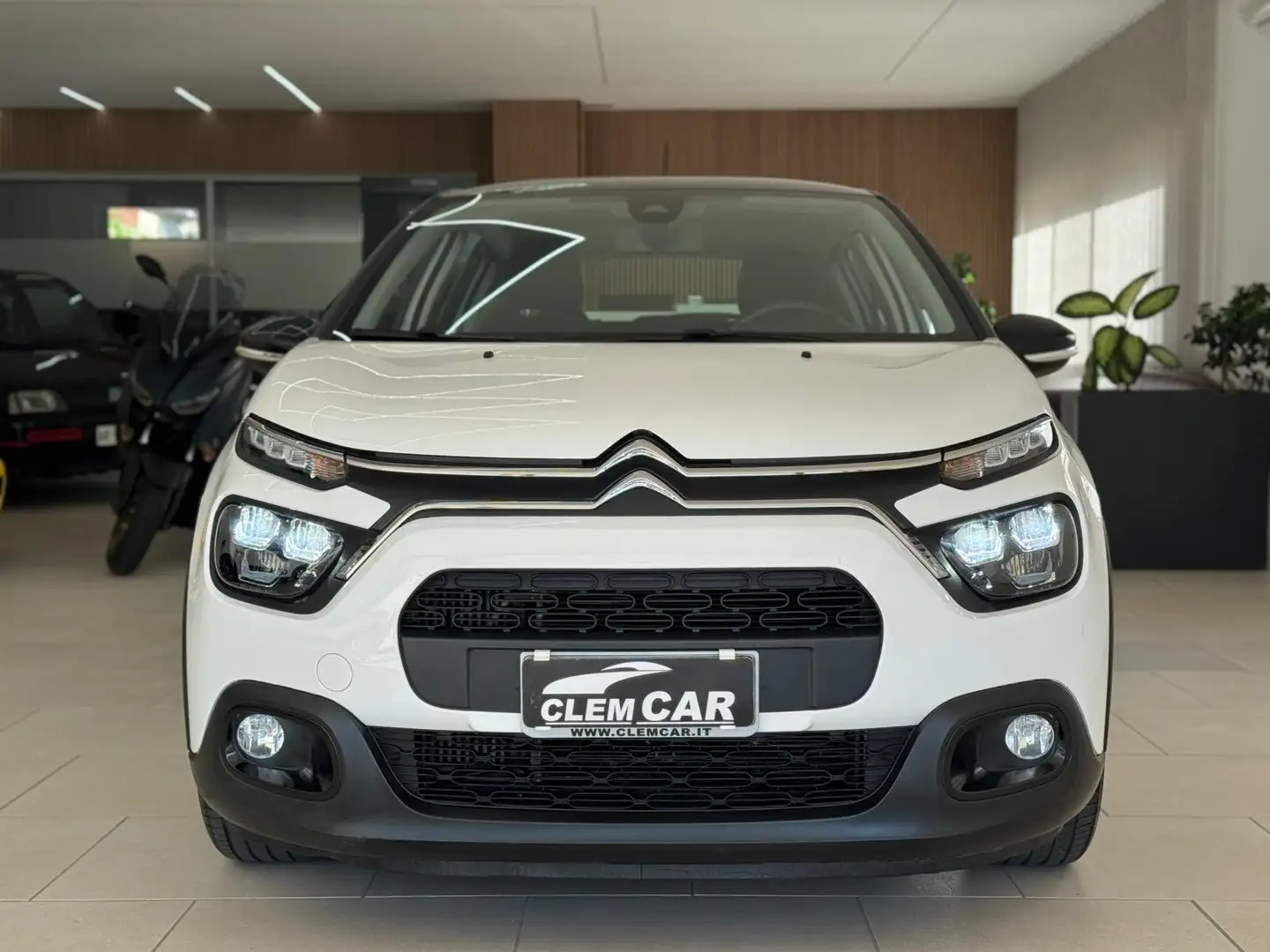 Citroen C3 C3 III 2017 1.2 puretech Shine Pack s Bianco - 2