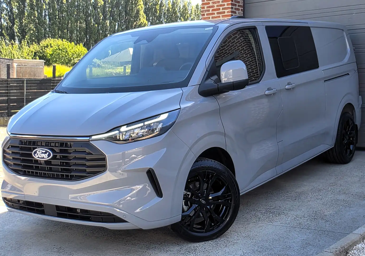 Ford Transit Custom Limited 40.990EX L2 2025 NIEUW 0KM - DubCab 5Zits Grijs - 1
