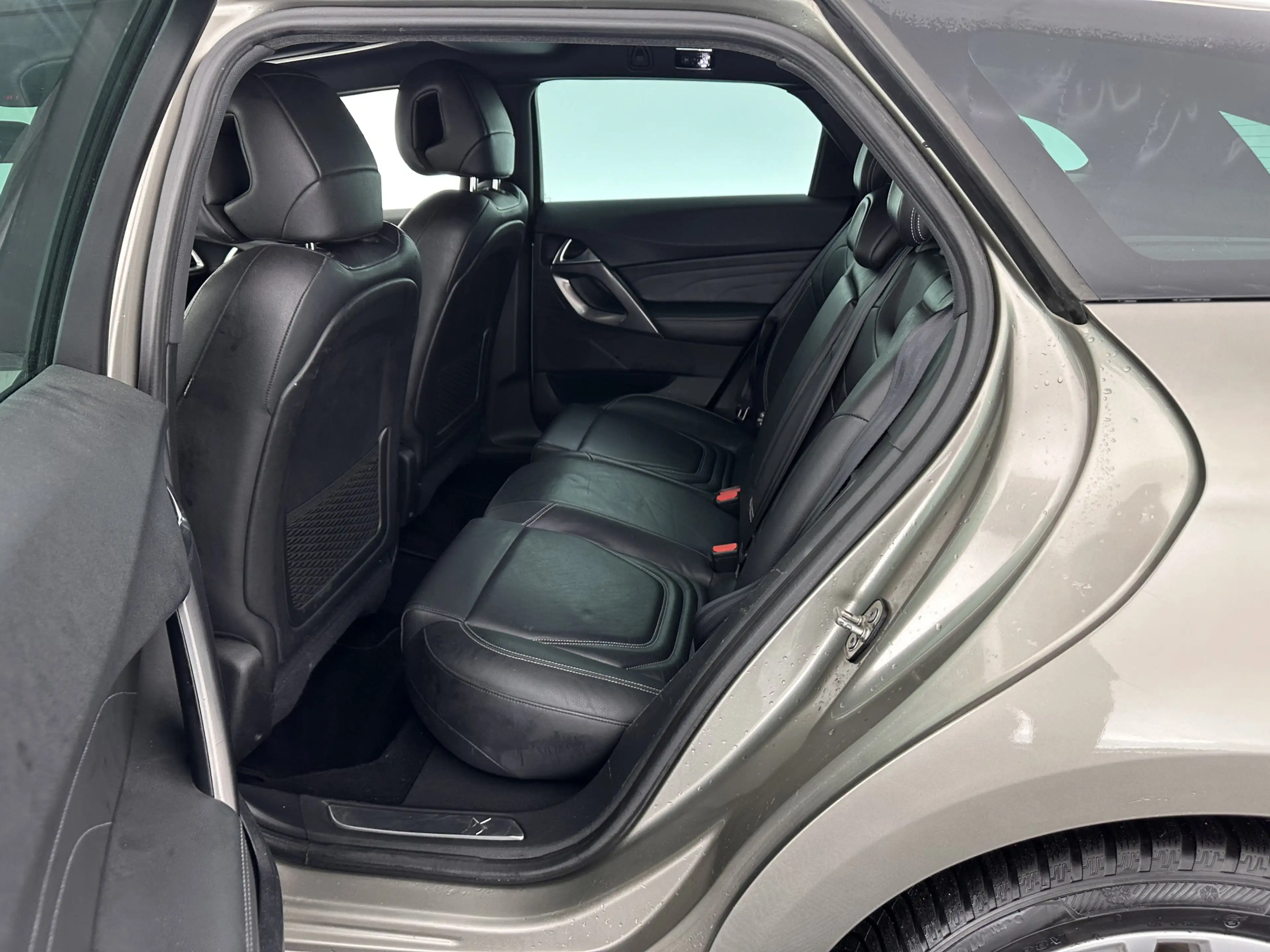 Citroen DS5 2.0 Hybrid4 Business Executive AWD Aut. *PANO | XE — photo 10