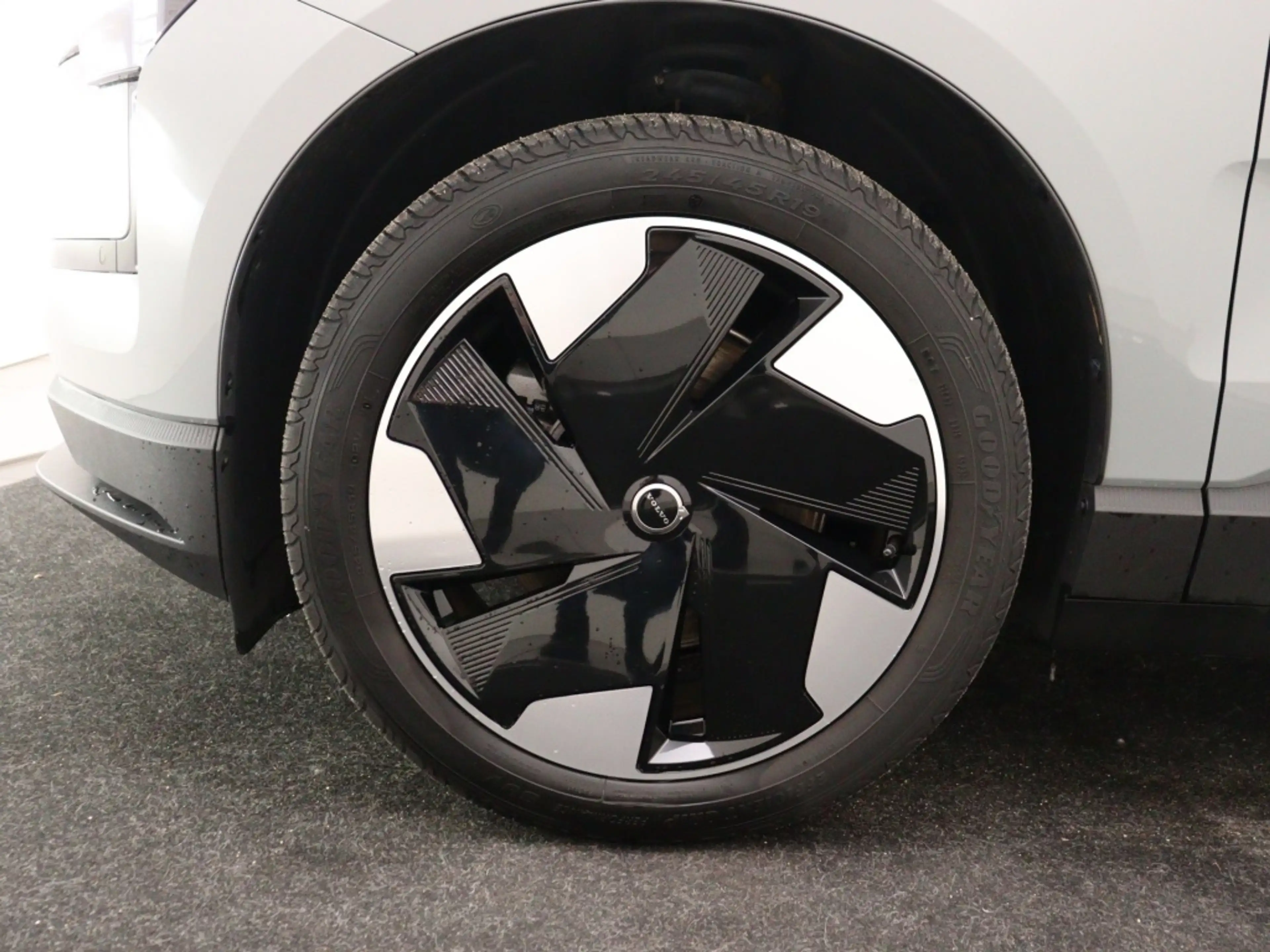 Volvo EX30 EXTENDED RANGE PLUS GOOGLE MAPS GETINT GLAS PARK A — photo 8