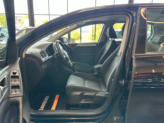 Volkswagen Golf view 10