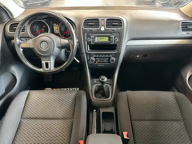 Volkswagen Golf view 6