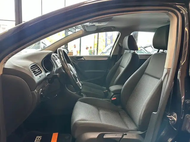 Volkswagen Golf view 11