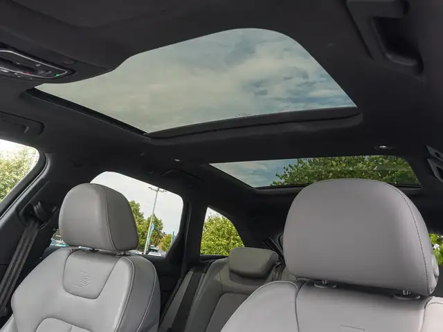 Audi S6 view 8