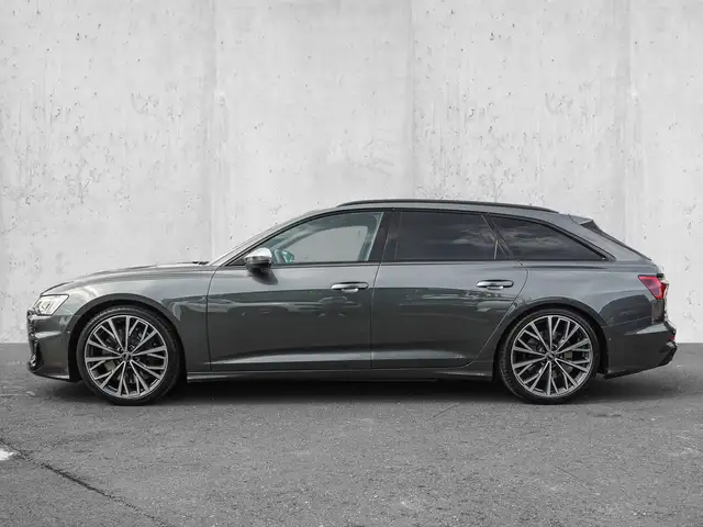 Audi S6 view 5