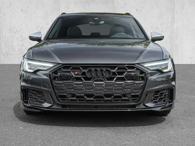 Audi S6 view 3