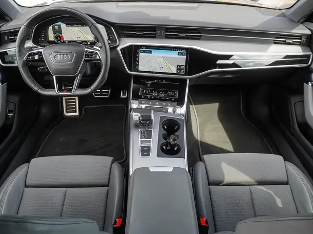 Audi S6 view 11