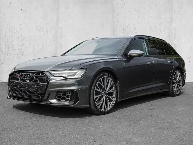 Audi S6 view 2