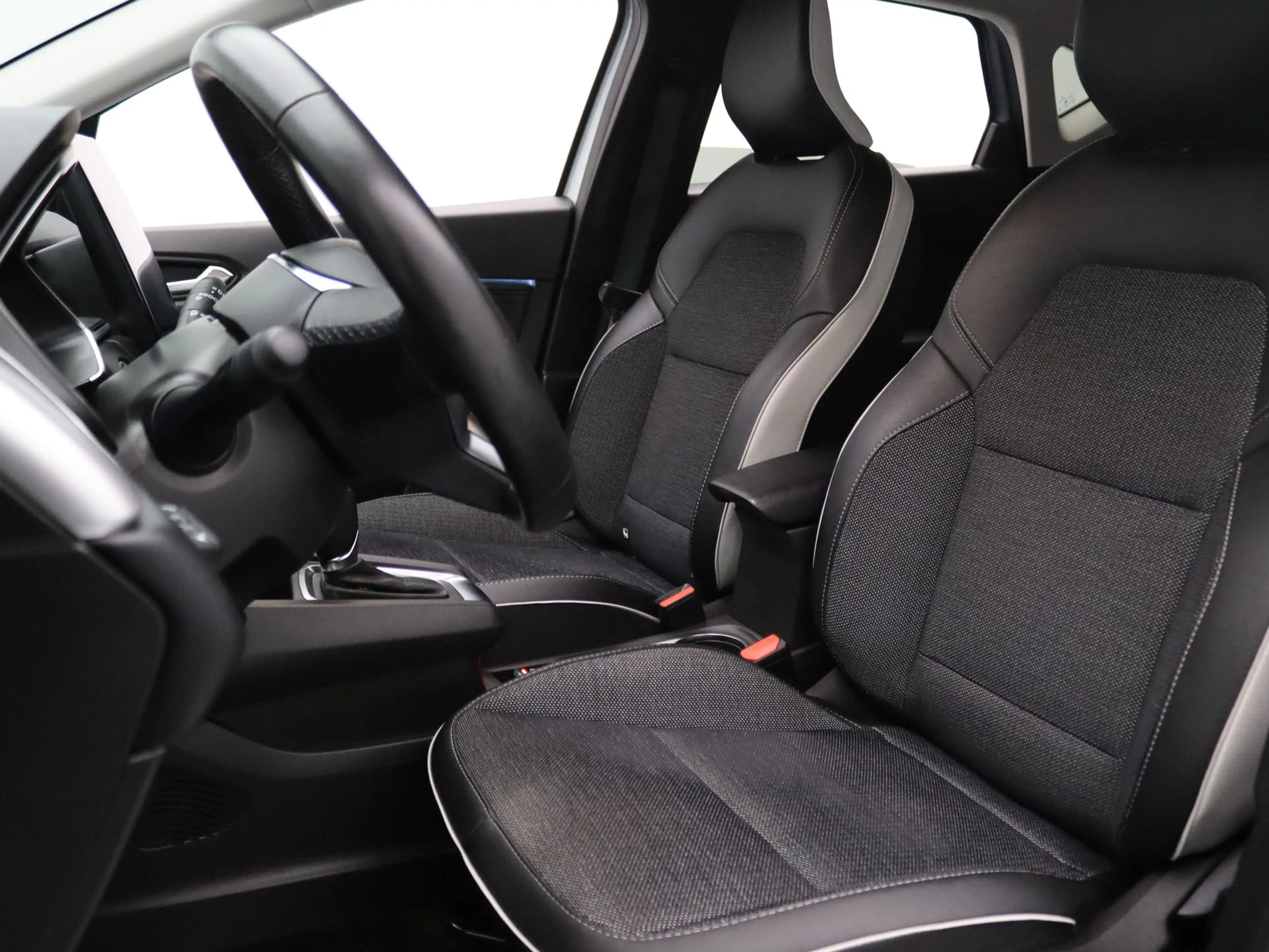 Renault Captur 145pk E-Tech full hybrid techno Camera | Trekhaak — photo 5