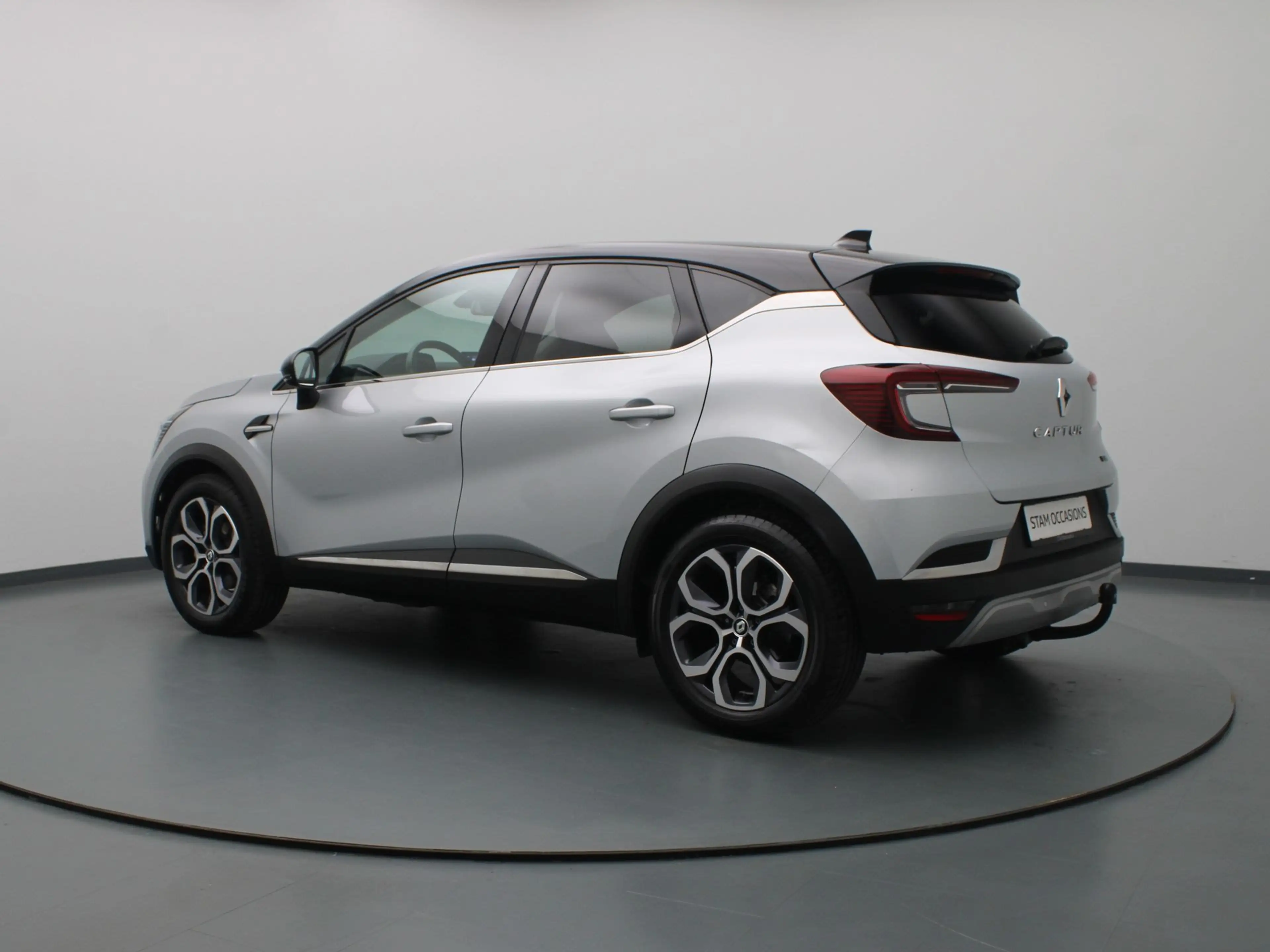 Renault Captur 145pk E-Tech full hybrid techno Camera | Trekhaak — photo 2