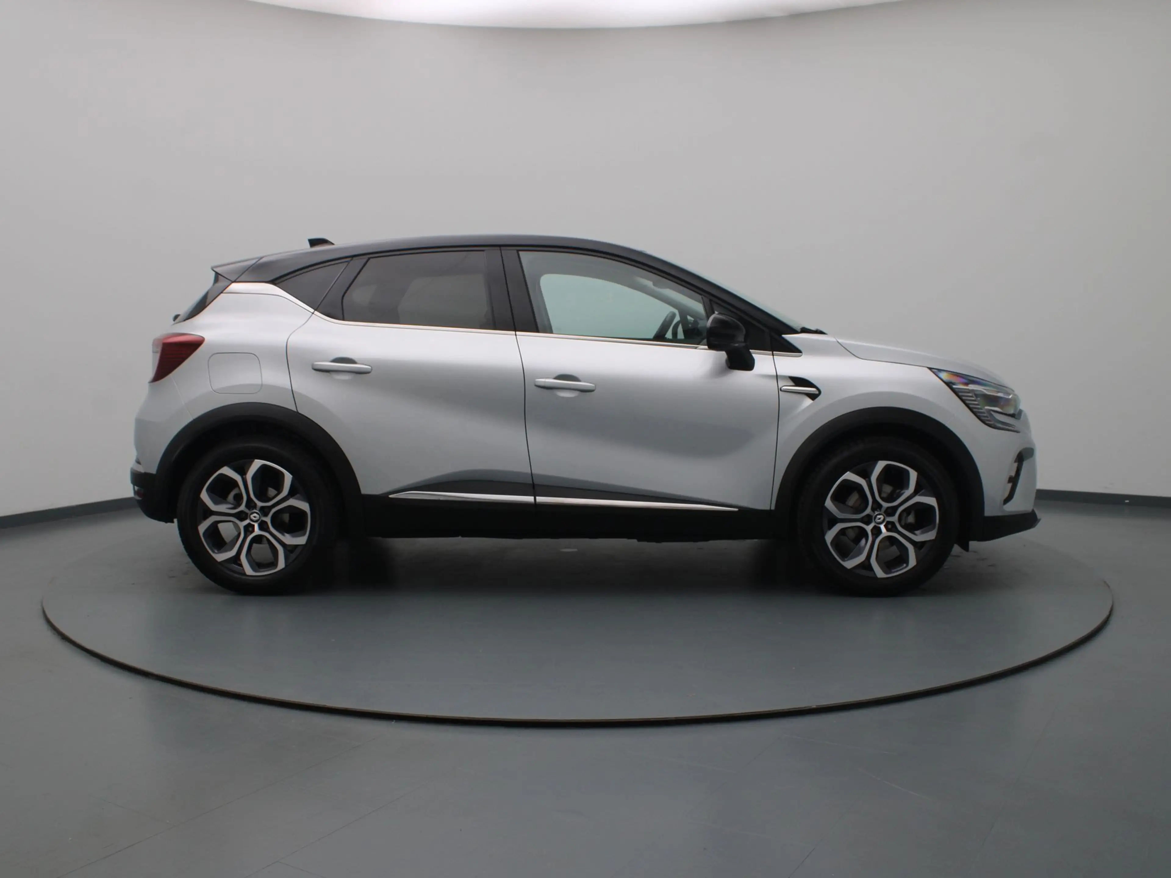 Renault Captur 145pk E-Tech full hybrid techno Camera | Trekhaak — photo 24