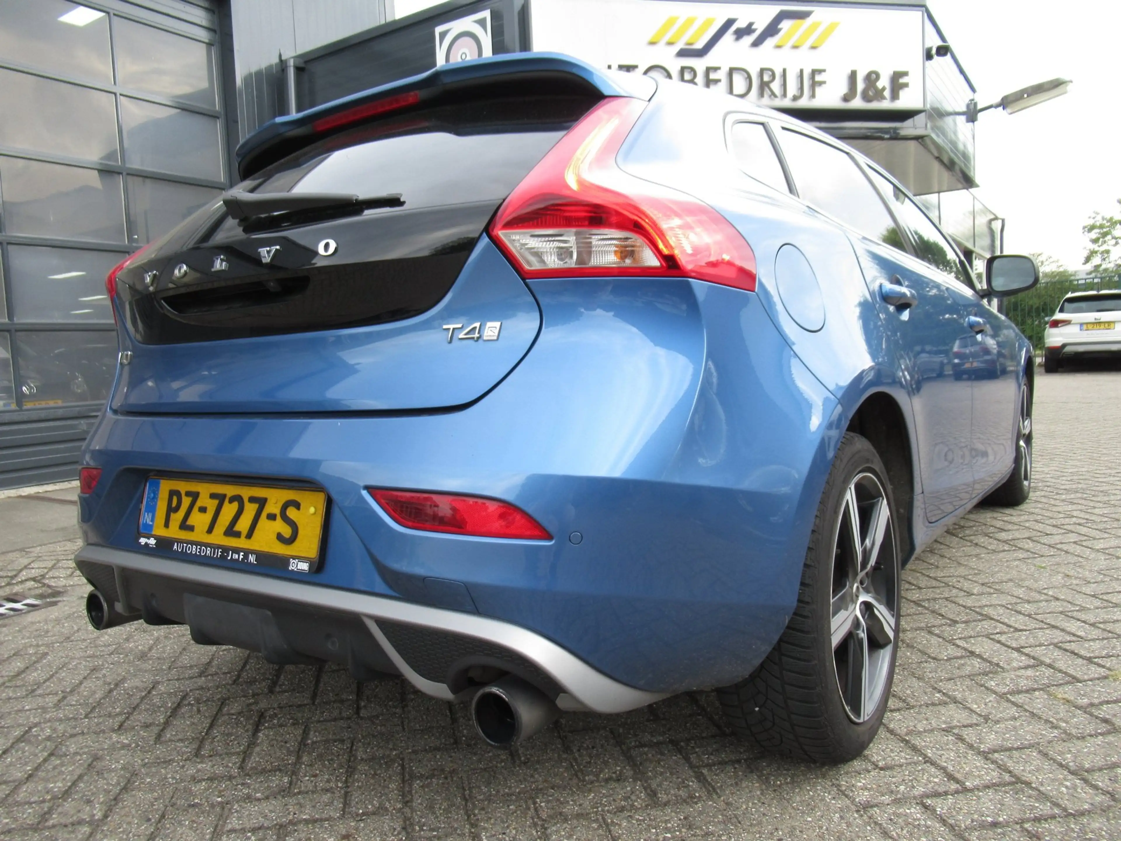 Volvo V40 2.0 T4 Business Sport / 1e EIG / AUTOMAAT / PANO / — photo 7