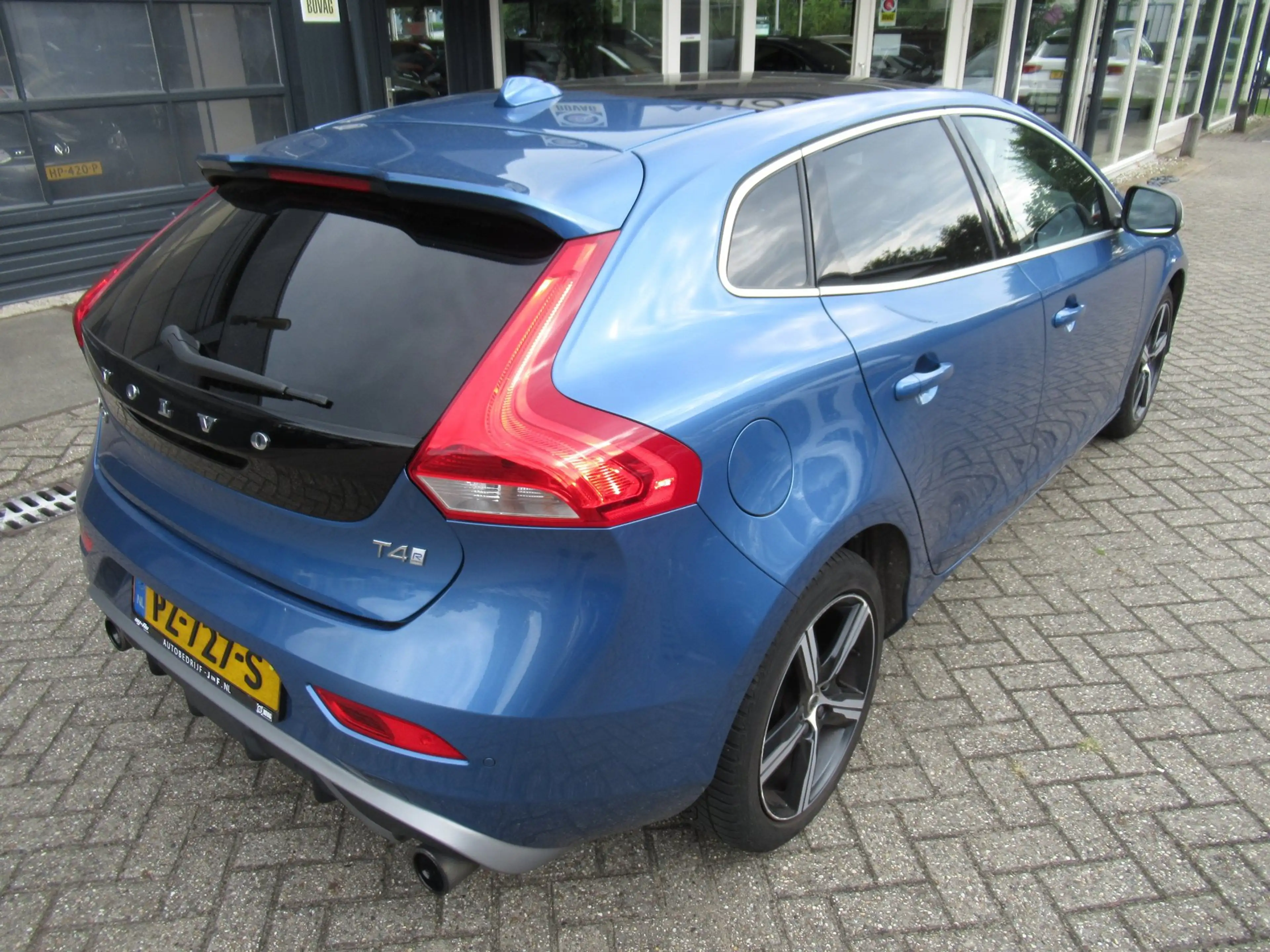 Volvo V40 2.0 T4 Business Sport / 1e EIG / AUTOMAAT / PANO / — photo 8