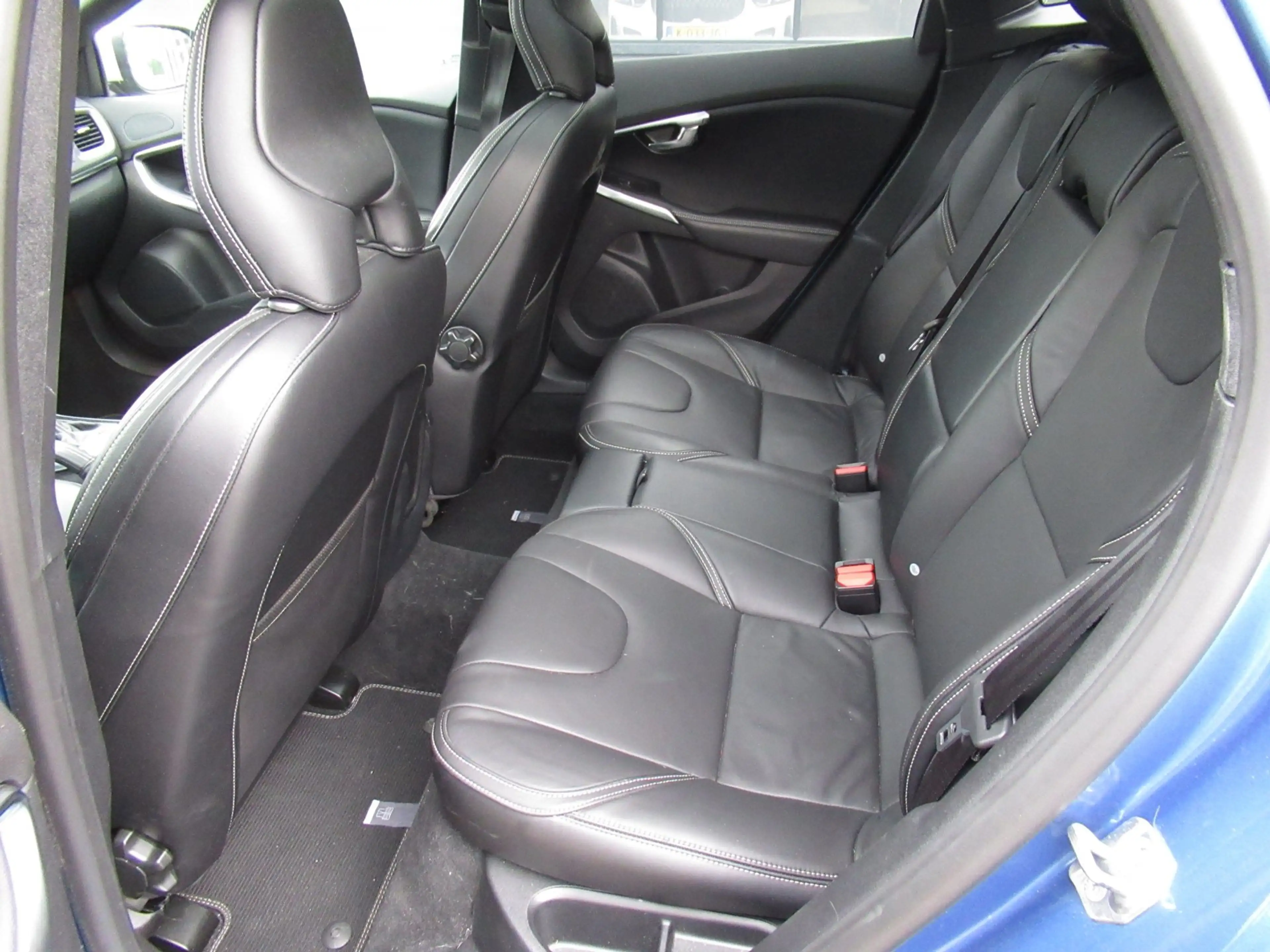 Volvo V40 2.0 T4 Business Sport / 1e EIG / AUTOMAAT / PANO / — photo 11