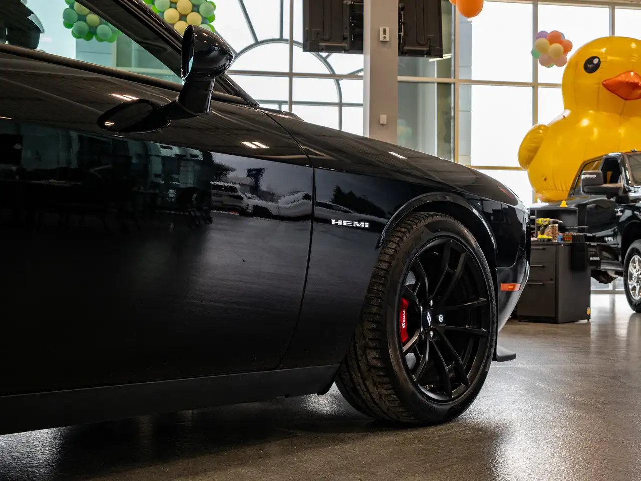 Dodge Challenger снимка Dodge Challenger