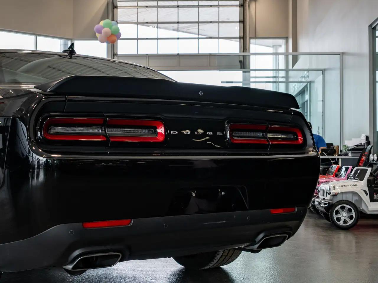 Dodge Challenger снимка Dodge Challenger