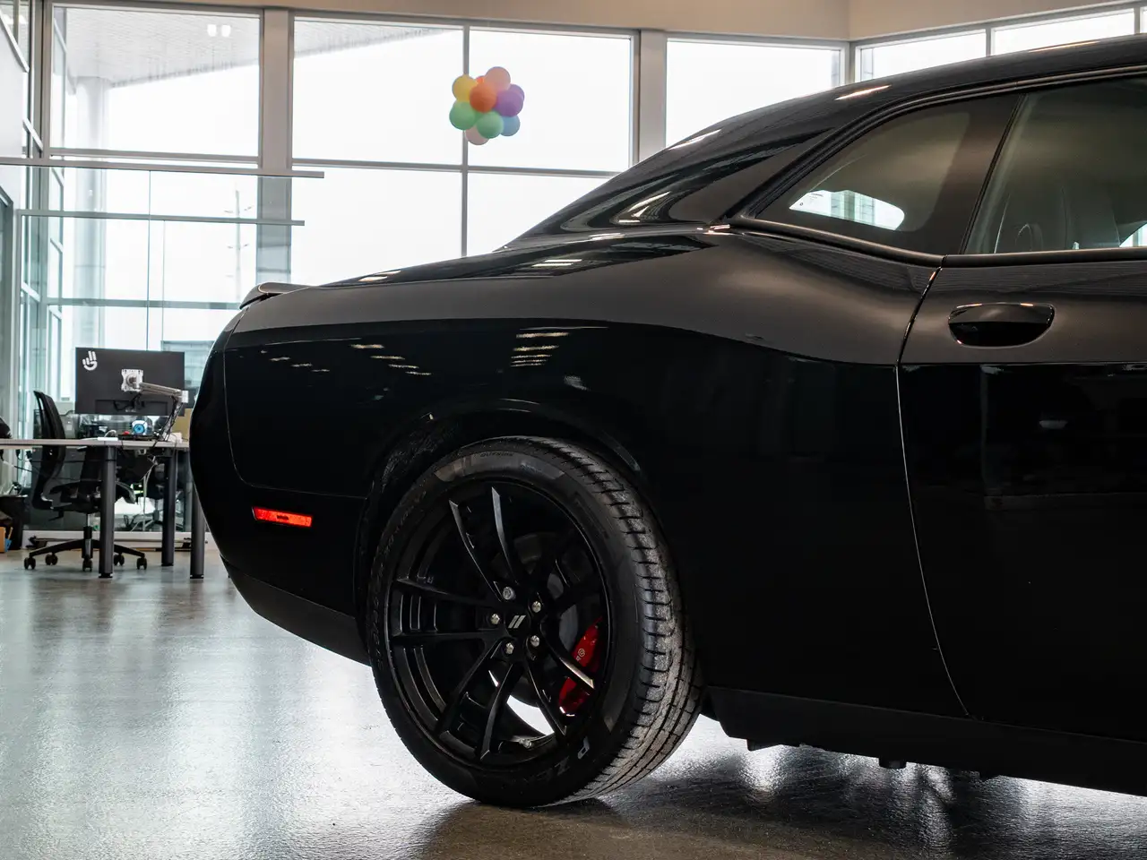 Dodge Challenger снимка Dodge Challenger