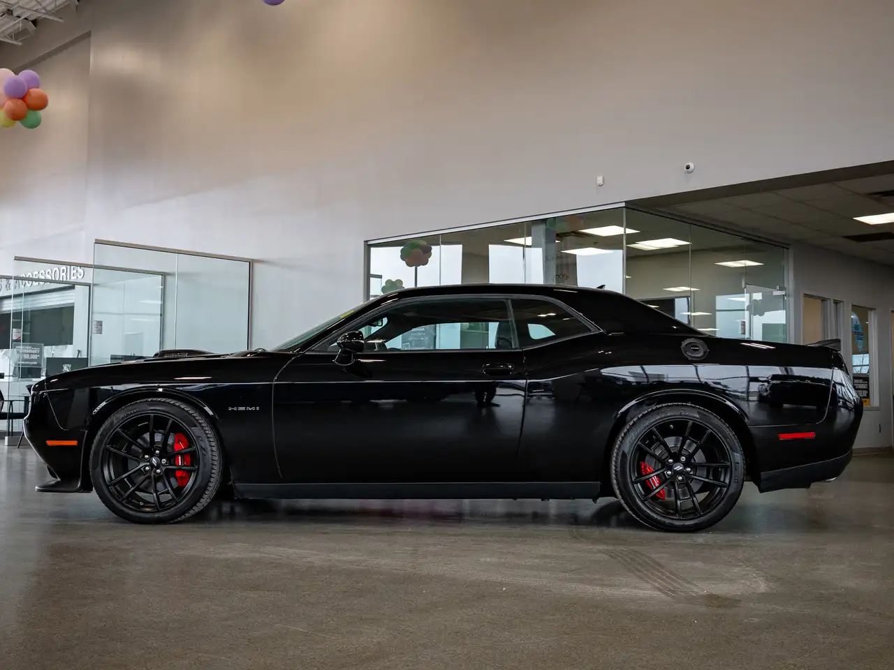 Dodge Challenger снимка Dodge Challenger